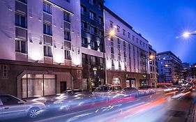 Best Western Plus Suitcase Paris La Défense